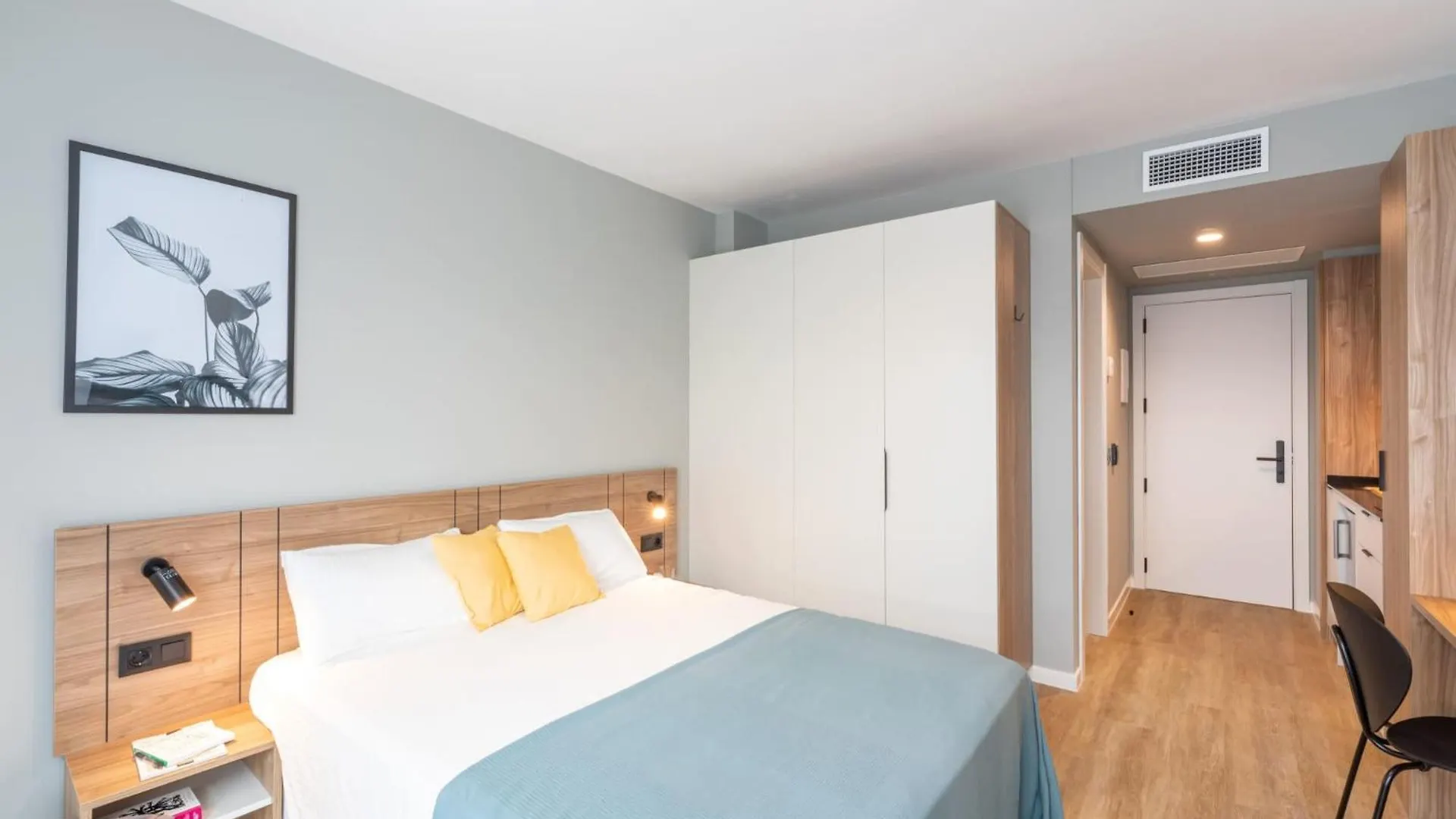 Be Casa - Valdebebas Aparthotel Madrid